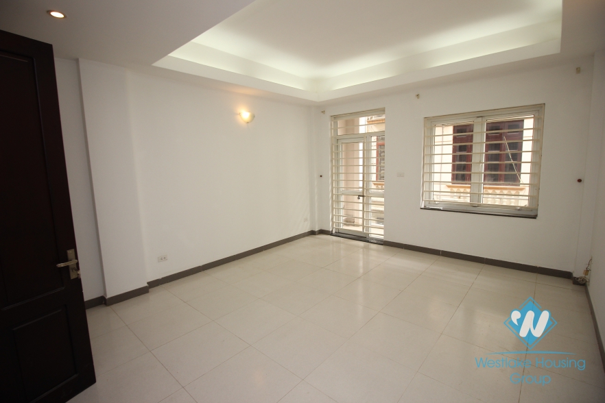 House with 8 floor for rent in Ba Dinh district, Ha Noi City